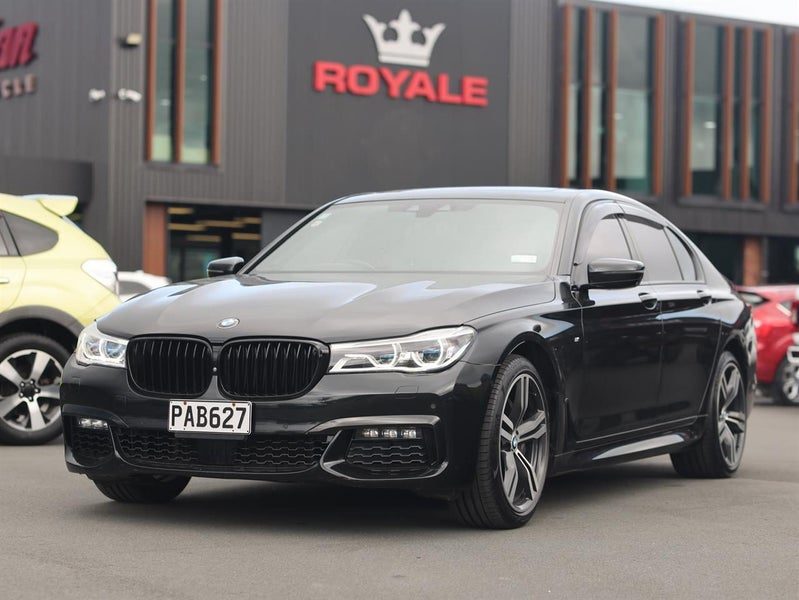 2016 BMW 750i M SPORT, photo 3