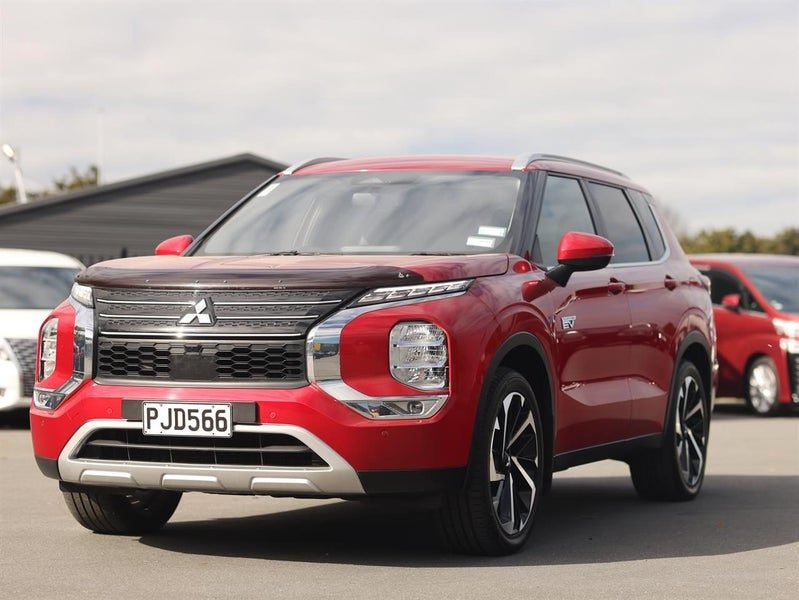 2022 Mitsubishi Outlander Phev, photo 3
