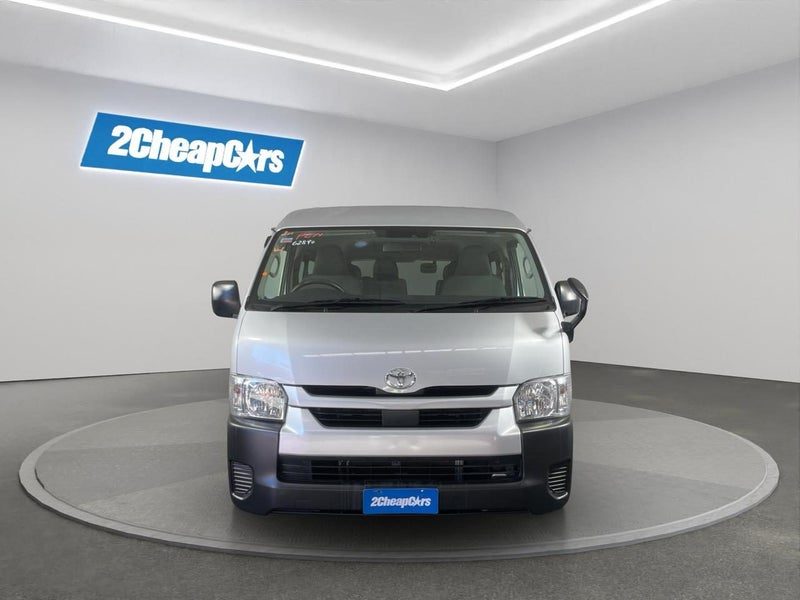 2020 Toyota Hiace 10 SEATER, photo 2