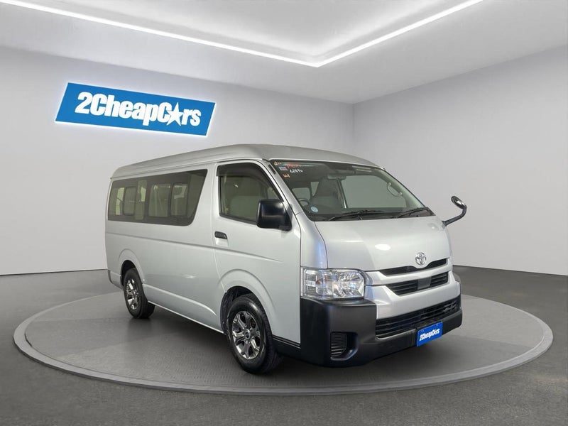 2020 Toyota Hiace 10 SEATER, photo 3