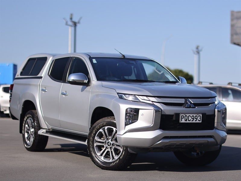 2022 Mitsubishi Triton DC Glxr 6AT 2.4D/4WD
