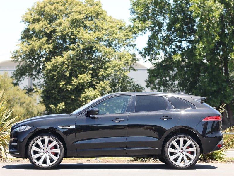 2017 Jaguar F-PACE, photo 2