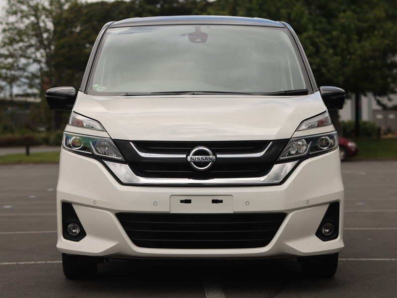 2017 Nissan Serena, photo 2