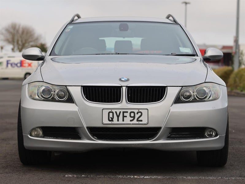2007 BMW 320i Touring, photo 2