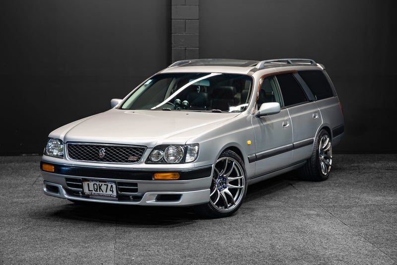1997 Nissan Stagea RS Four Turbo w/Twin Sunroof!