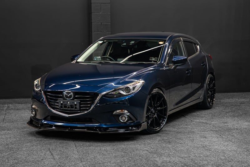 2014 Mazda Axela 20S | Touring - FRESH IMPORT!