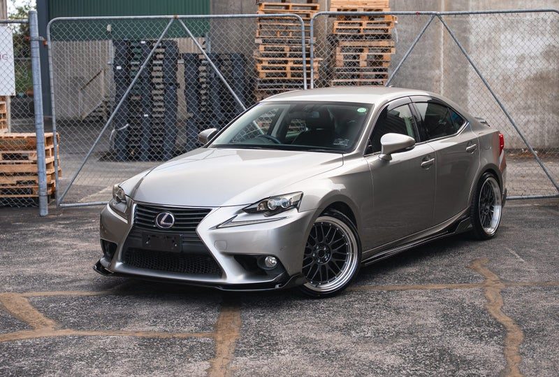 2013 Lexus IS 300h Version L