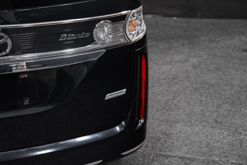2013 Mazda Biante Granz | SkyActiv - Fresh Import!, photo 2