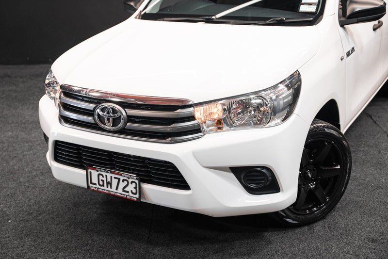 2018 Toyota Hilux S DC | 5SP Turbo Diesel!, photo 2