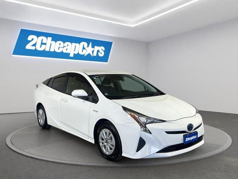 2017 Toyota Prius New Shape S, photo 3