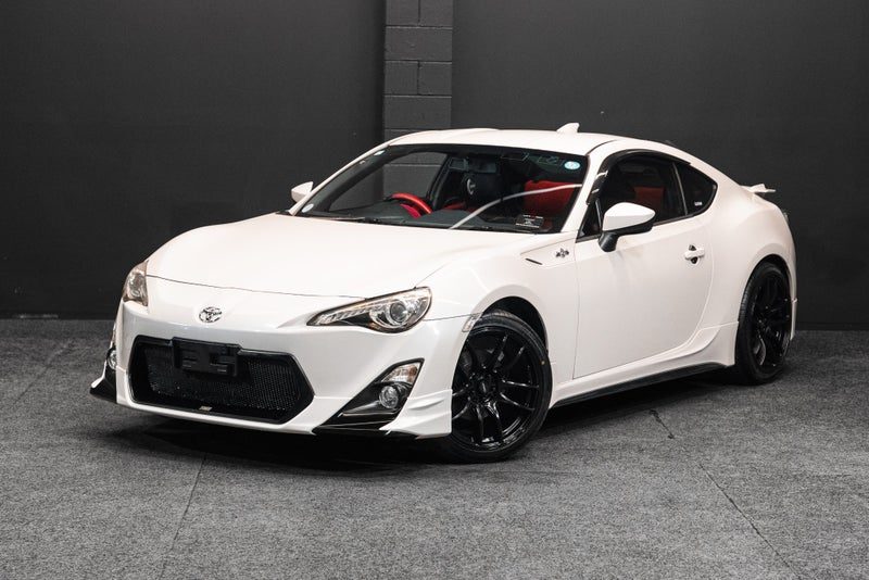 2013 Toyota 86 Limited | TRD Body Kit + Wheels