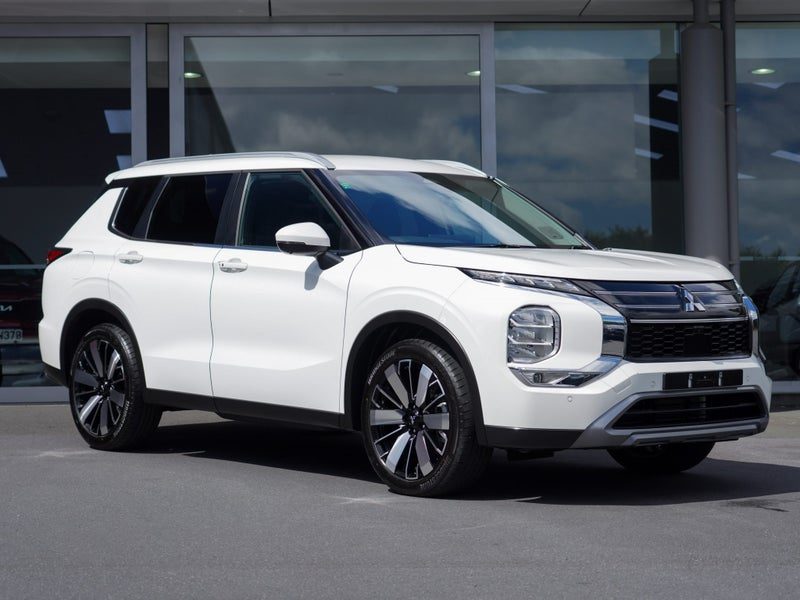 2026 Mitsubishi Outlander XLS 7 Seater
