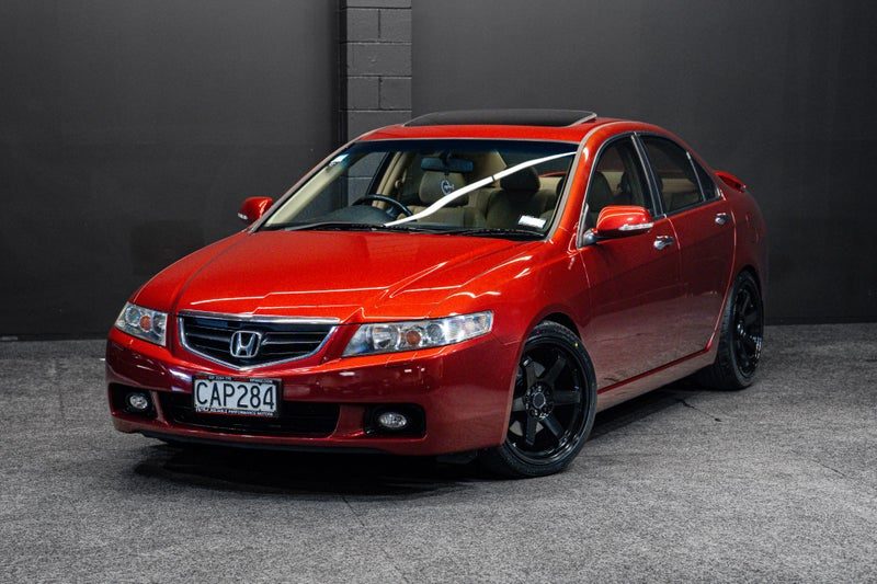 2004 Honda Accord Euro L | Sunroof!