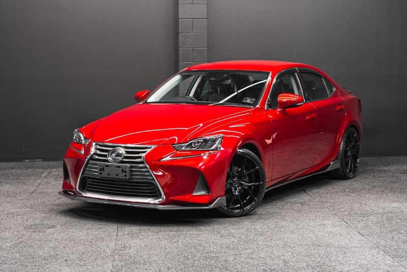 2017 Lexus IS 300h Facelift - Version L