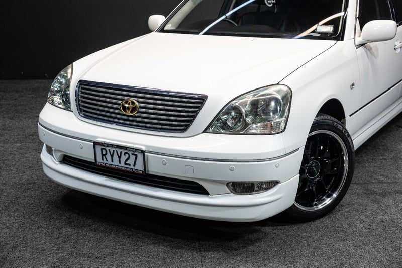 2003 Toyota Celsior Luxury V8 Cruiser!, photo 2