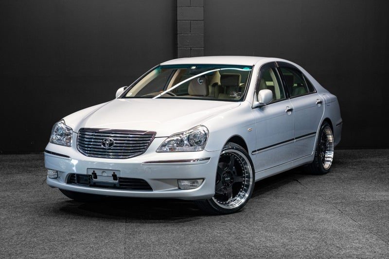 2004 Toyota Crown Majesta A TYPE | V8 280HP!