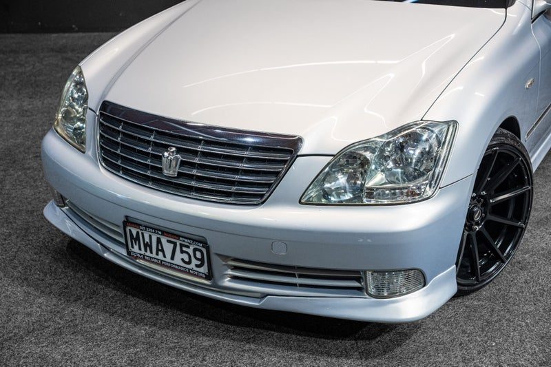 2004 Toyota Crown 3.0L RWD w/Body Kit!, photo 2