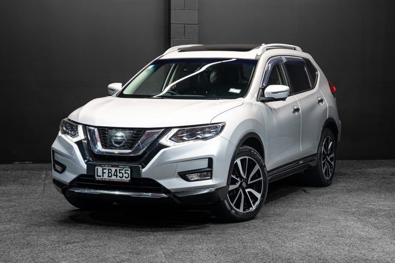 2018 Nissan X-Trail TI | Premium 4X4 w/SUNROOF!
