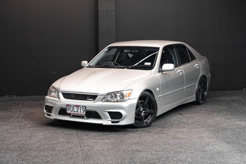 1998 Toyota Altezza RS200 | Aftermarket Wheels!