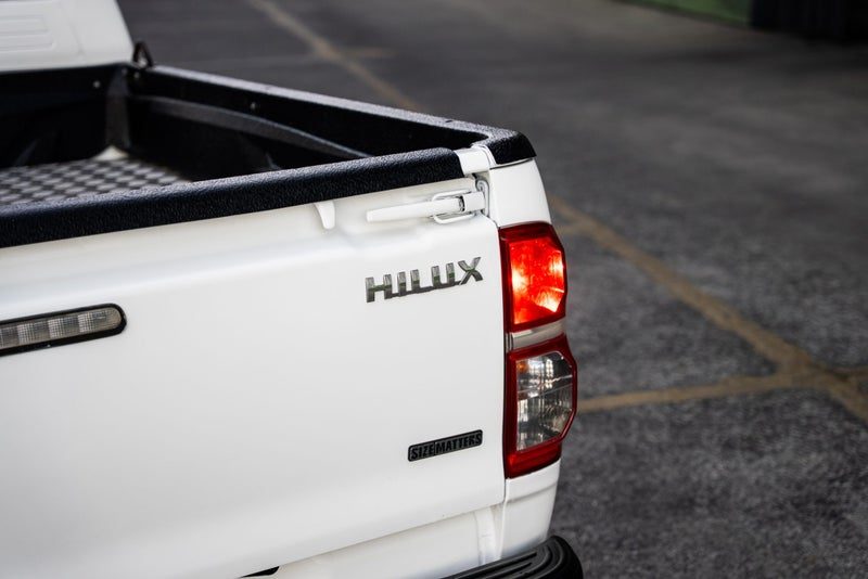 2015 Toyota Hilux 3.0TD C-Notched w/ CERT, photo 2