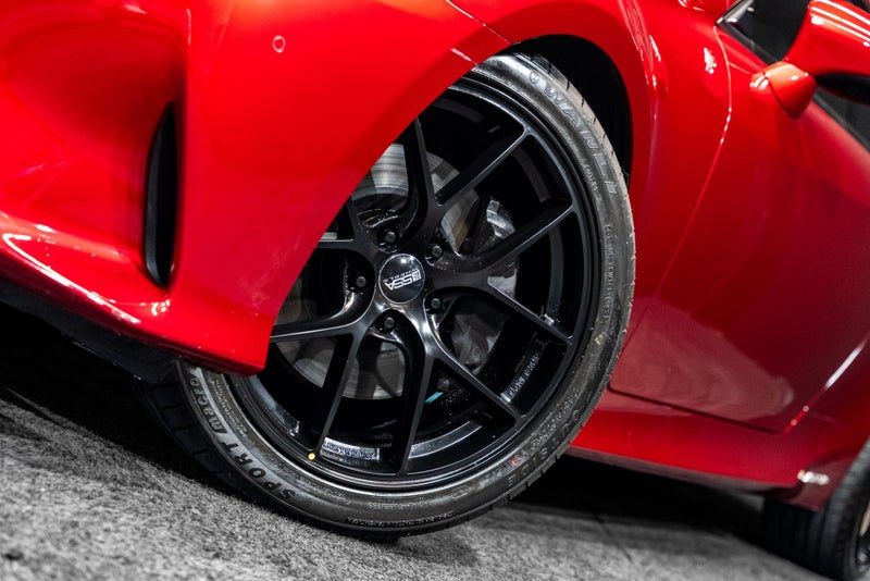 2014 Lexus RC300h Aftermarket Wheels + Sunroof, photo 3