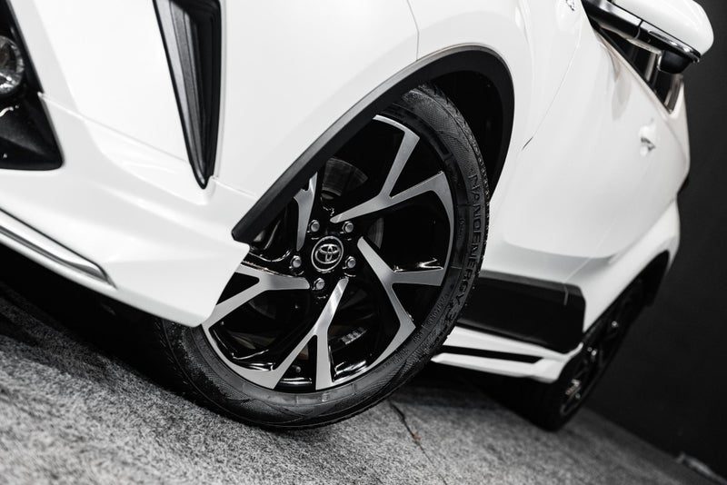 2017 Toyota C-HR Hybrid G | Modellista Body Kit, photo 2