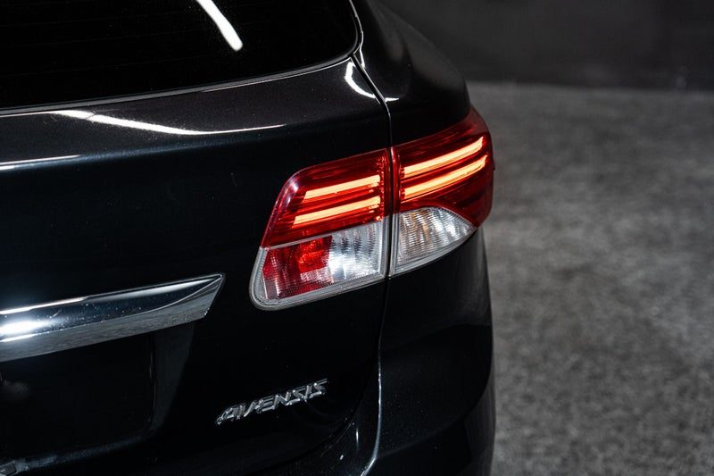 2015 Toyota Avensis Black on Black!, photo 3