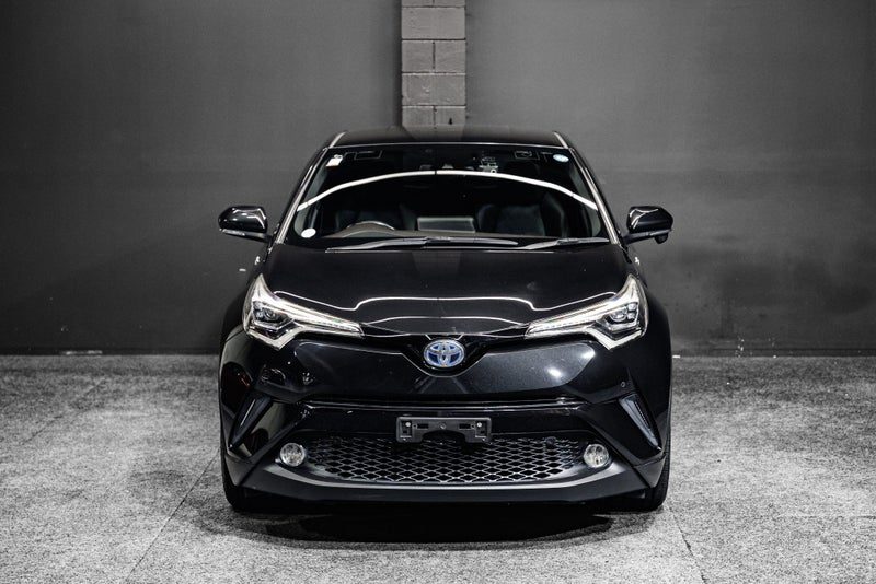 2017 Toyota C-HR Hybrid | Fresh Import, photo 2