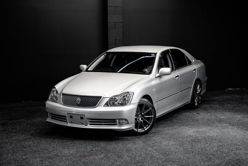 2004 Toyota Crown Athlete