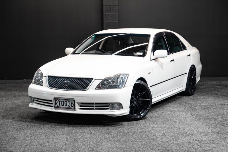 2004 Toyota Crown Athlete | 3.0L V6 RWD!