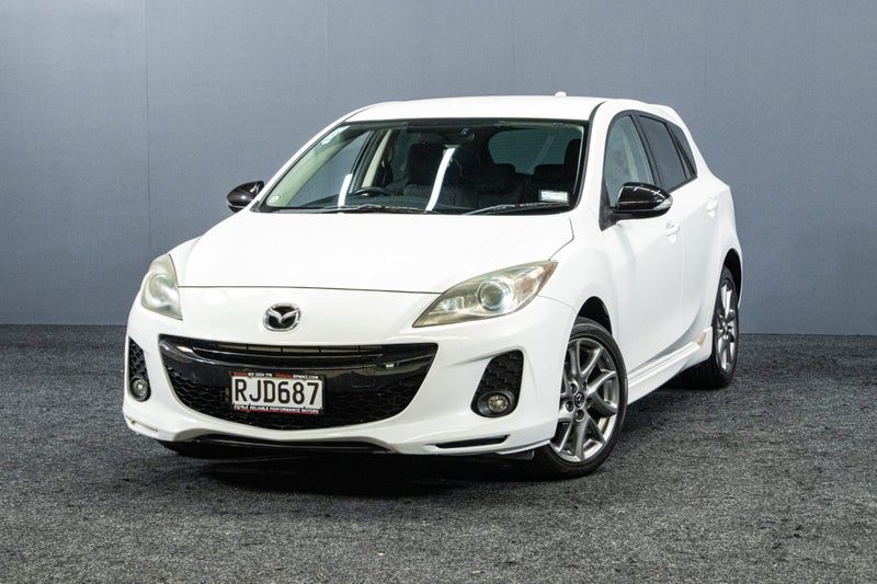 2013 Mazda Axela 20S - Sporty Hatch!