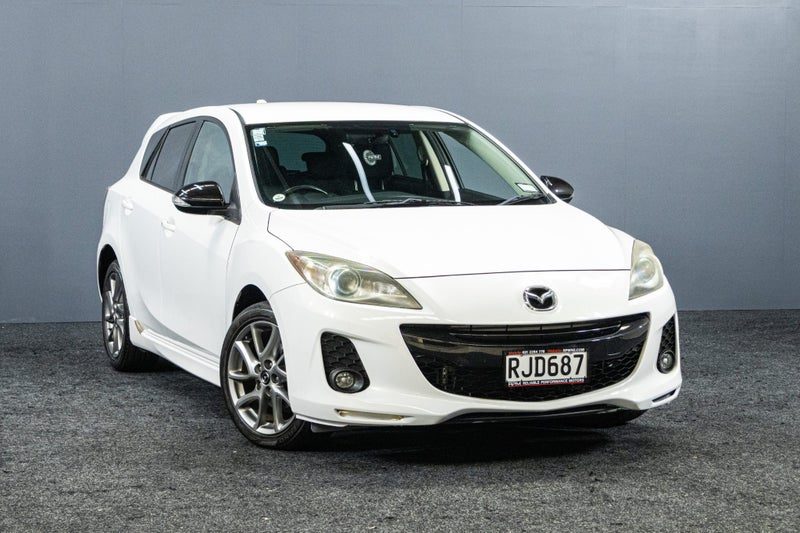 2013 Mazda Axela 20S - Sporty Hatch!, photo 3