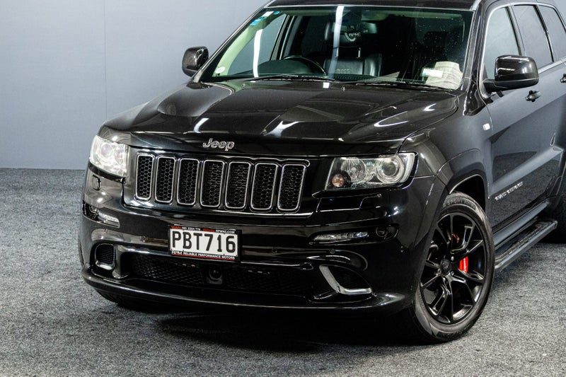 2012 Jeep Grand Cherokee SRT8 | 6.4L HEMI V8!, photo 2