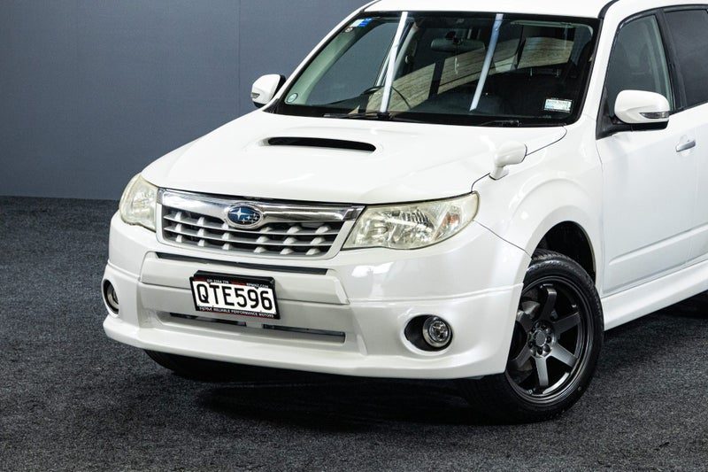 2011 Subaru Forester 2.0L | 5SP AWD!, photo 2