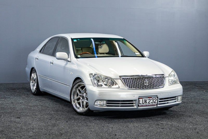 2007 Toyota Crown 3.0L RWD Cruiser!, photo 3