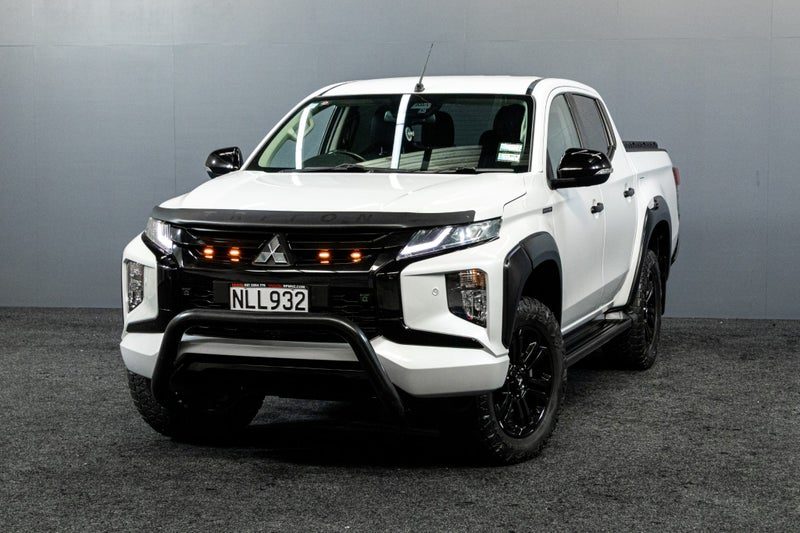 2021 Mitsubishi Triton GLSB | 2.4L Turbo 4WD/4X4!