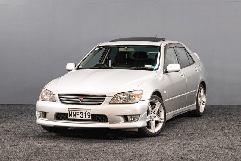 1999 Toyota Altezza | Body Kit + Sunroof!