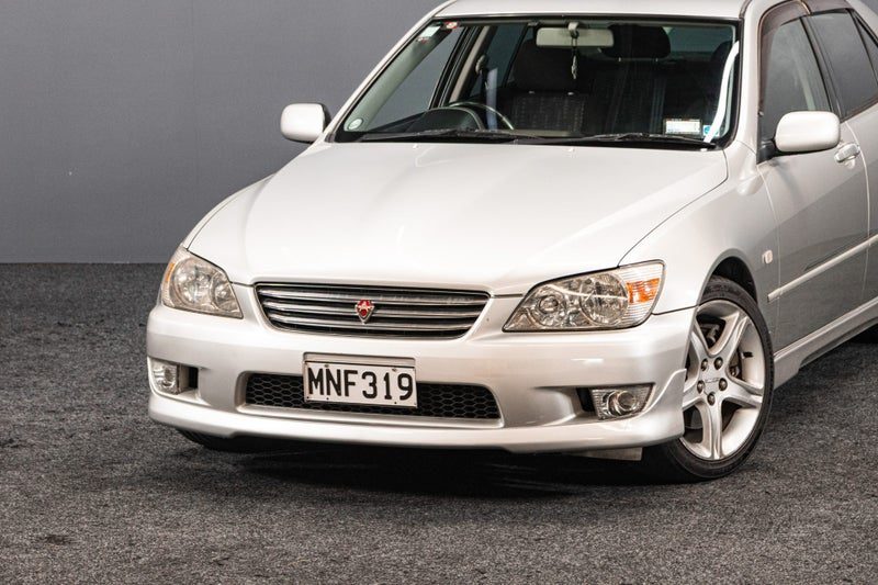 1999 Toyota Altezza | Body Kit + Sunroof!, photo 2