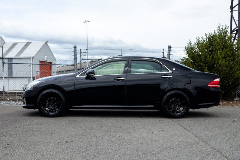 2012 Toyota Crown FRESH IMPORT!, photo 3