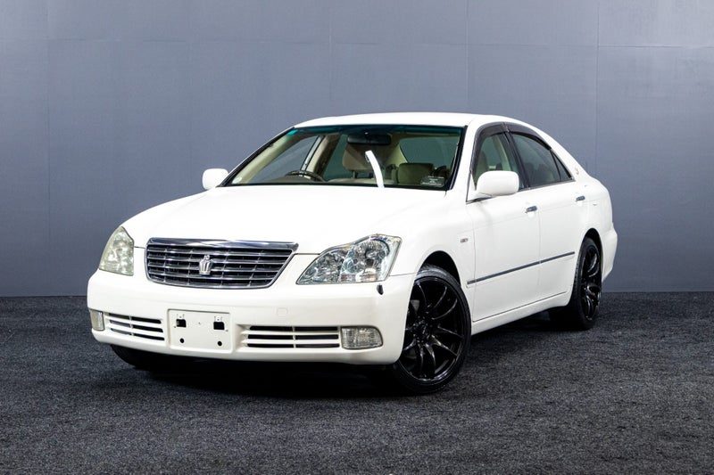 2005 Toyota Crown 3.0L V6 | GRADE 4 IMPORT!