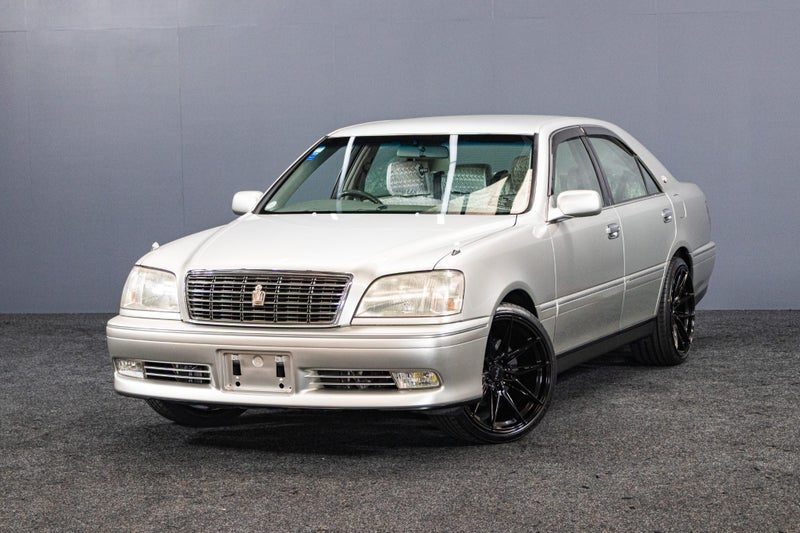 2001 Toyota Crown 1JZ | Grade 4 Fresh Import!