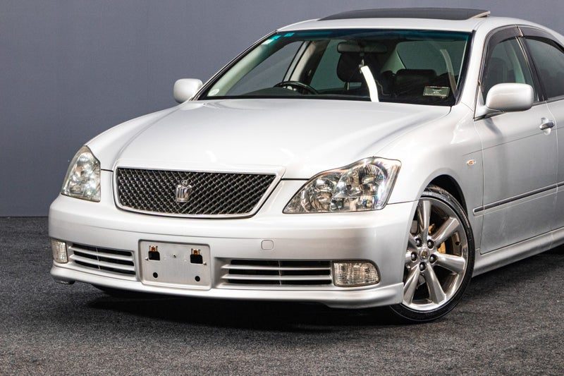 2005 Toyota Crown Athlete, photo 2