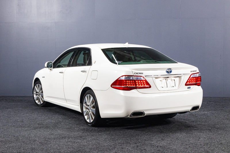 2012 Toyota Crown Hybrid | Anniversary Edition!, photo 2