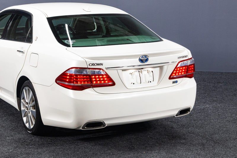 2012 Toyota Crown Hybrid | Anniversary Edition!, photo 3