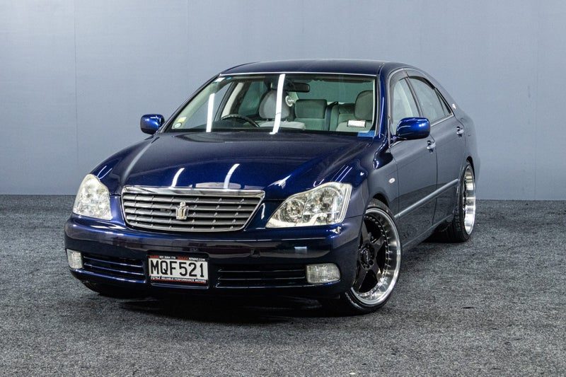 2006 Toyota Crown 2.5L V6 | FRESH IMPORT!