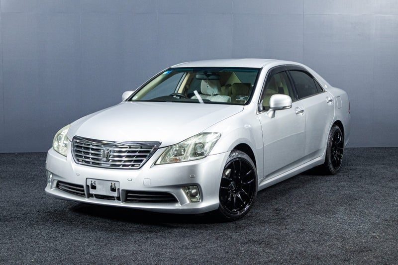 2012 Toyota Crown Grade 4 Import!