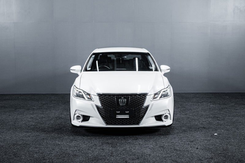 2013 Toyota Crown Athlete, photo 2