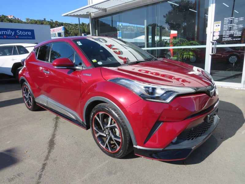 2018 Toyota C-HR 1.8 Hybrid G 5 Dr SUV CVT FWD, photo 2