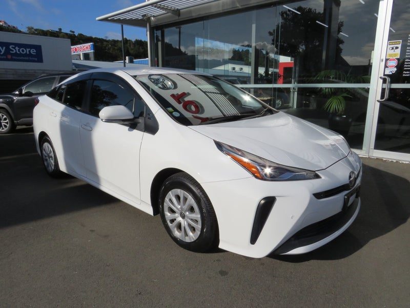 2021 Toyota Prius 1.8 HybridS 5 Dr Hatch 4WD, photo 2