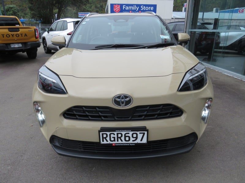 2025 Toyota Yaris Cross GX, photo 3